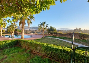 Трехкомнатная Квартира с Видом На Море и с Садом