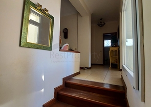 Трехкомнатная Квартира с Видом На Море и с Садом