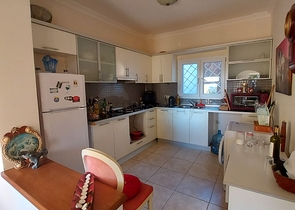 Трехкомнатная Квартира с Видом На Море и с Садом