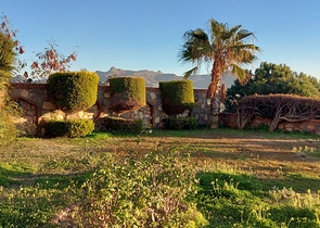 Трехкомнатная Квартира с Видом На Море и с Садом