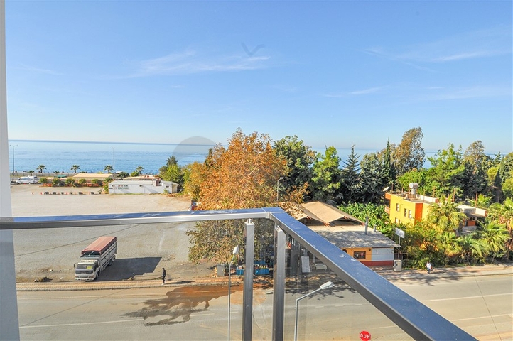 Квартира на первой береговой линии с видом на море