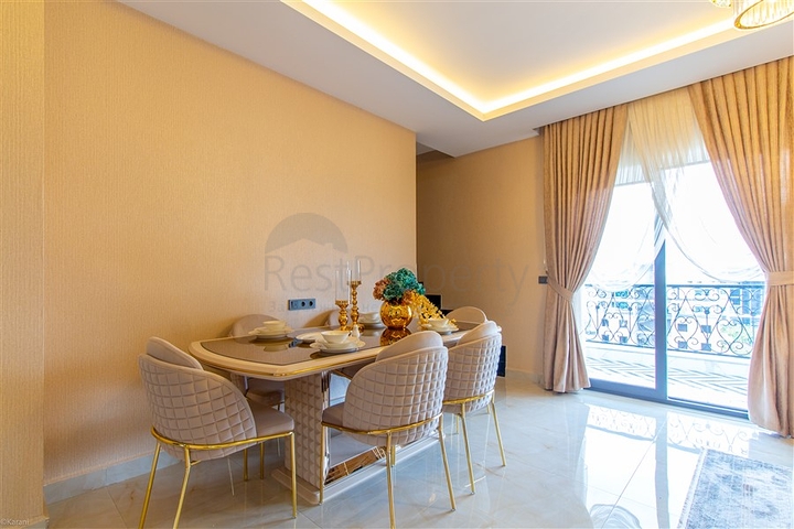 Пентхаус 2+1 с отдельной кухней и дизайнерским оформлением