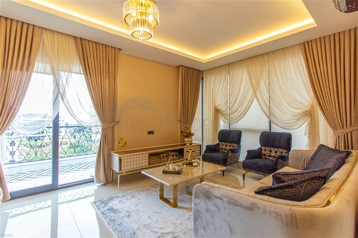 Пентхаус 2+1 с отдельной кухней и дизайнерским оформлением