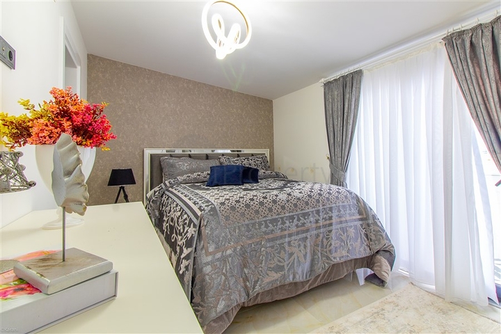 Меблированный пентхаус в новом комплексе Каргыджака