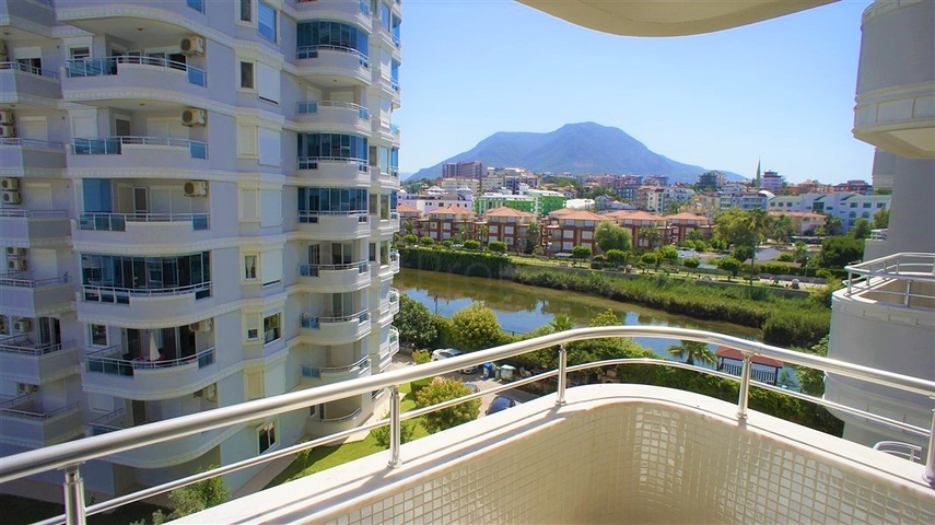 Апартаменты планировкой 3+1 в районе Тосмур с видом на море