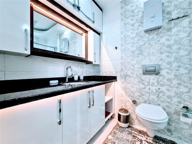 Трехкомнатная меблированная квартира