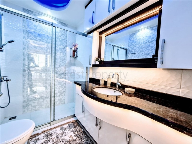 Трехкомнатная меблированная квартира