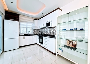 Трехкомнатная меблированная квартира