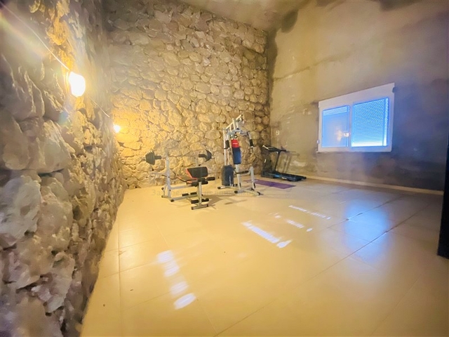 Просторная отдельно стоящая вилла 5+1 в районе Каргыджак