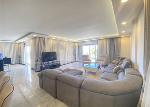 Просторная отдельно стоящая вилла 5+1 в районе Каргыджак