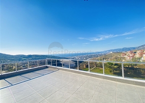 Просторная отдельно стоящая вилла 5+1 в районе Каргыджак