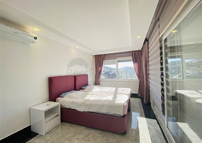 Просторная отдельно стоящая вилла 5+1 в районе Каргыджак