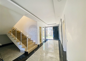 Просторная отдельно стоящая вилла 5+1 в районе Каргыджак