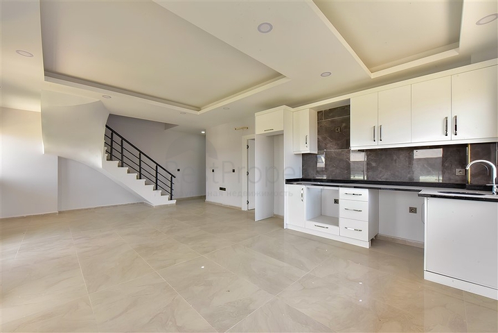 Новый проект в классическом стиле в 400 м от моря в районе Оба