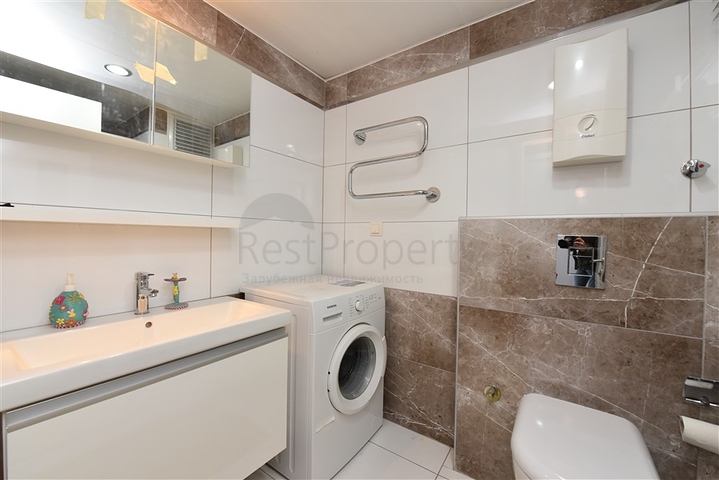 Квартира- студия с балконом и террасой