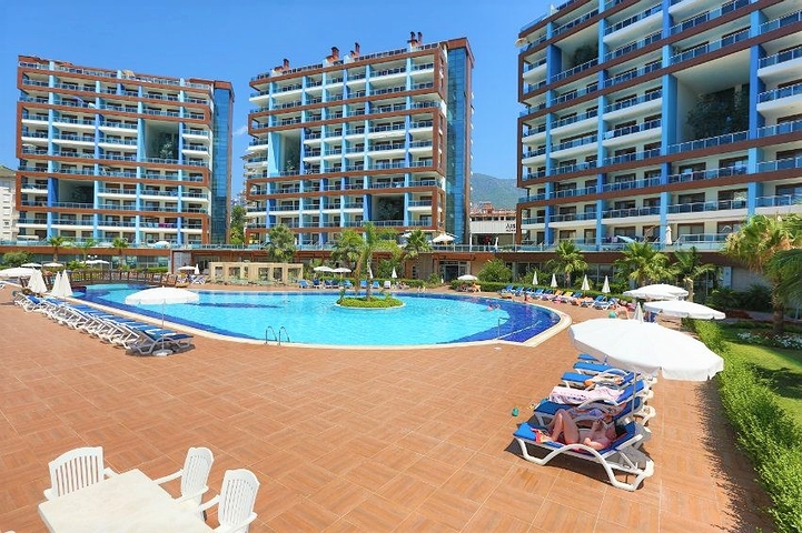 Квартира- студия с балконом и террасой