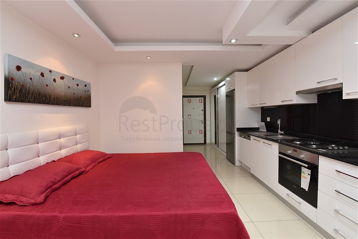 Квартира- студия с балконом и террасой