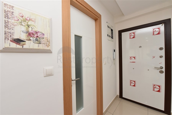 Квартира- студия с балконом и террасой