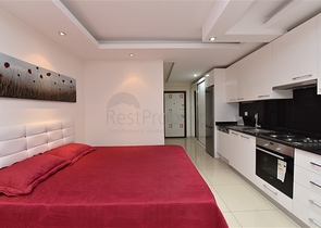 Квартира- студия с балконом и террасой