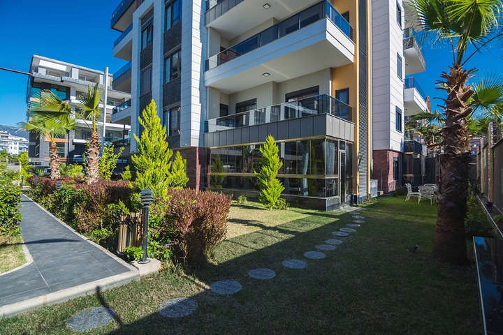 Шикарный садовый дуплекс 4+1 в районе Оба 