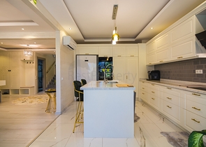 Шикарный садовый дуплекс 4+1 в районе Оба 