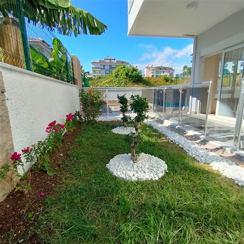 Cадовый дуплекс в Кестеле в 100 м от моря