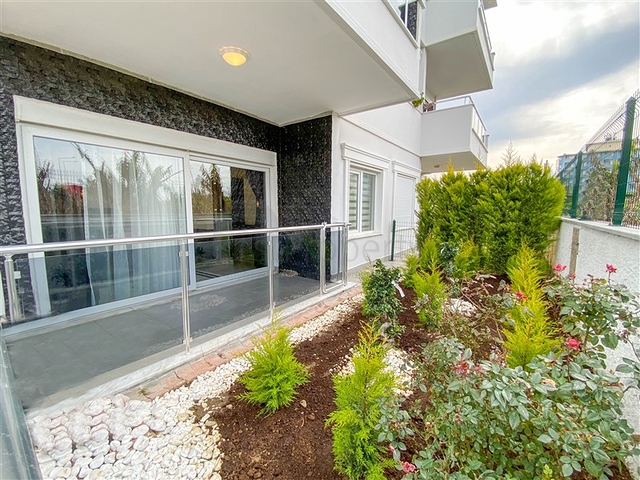 Cадовый дуплекс в Кестеле в 100 м от моря