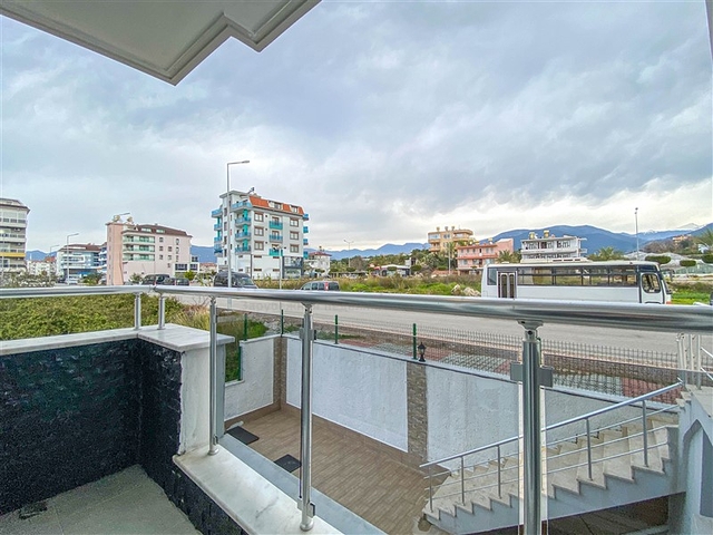 Cадовый дуплекс в Кестеле в 100 м от моря