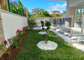 Cадовый дуплекс в Кестеле в 100 м от моря