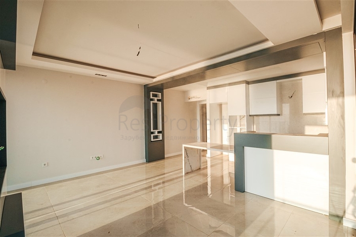 Апартаменты планировкой 2+1 в комплексе на первой береговой линии