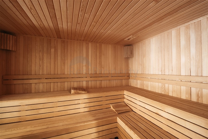 Апартаменты планировкой 2+1 в комплексе на первой береговой линии