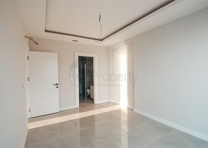 Апартаменты планировкой 2+1 в комплексе на первой береговой линии