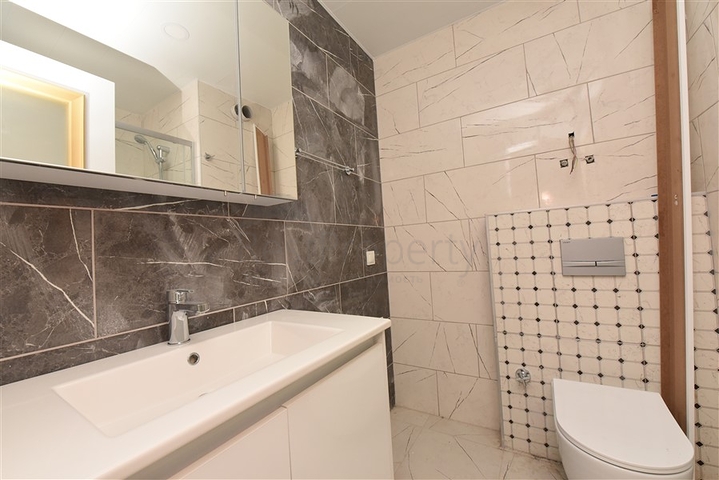 Пентхаус 3+1 с видом на море и горы в районе Авсаллар 