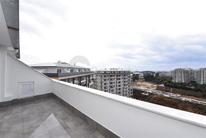 Пентхаус 3+1 с видом на море и горы в районе Авсаллар 