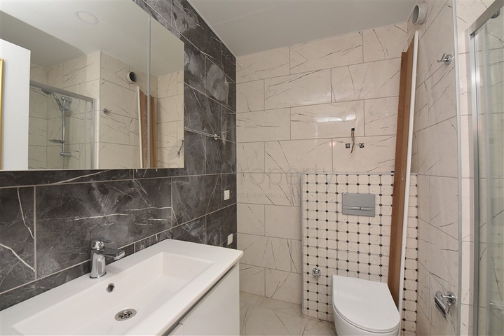 Пентхаус 3+1 с видом на море и горы в районе Авсаллар 