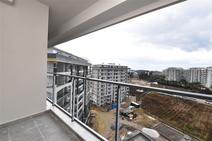 Пентхаус 3+1 с видом на море и горы в районе Авсаллар 