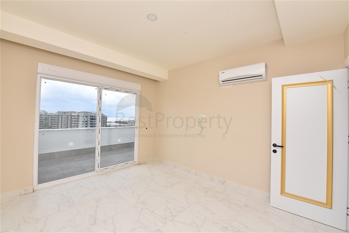 Пентхаус 3+1 с видом на море и горы в районе Авсаллар 