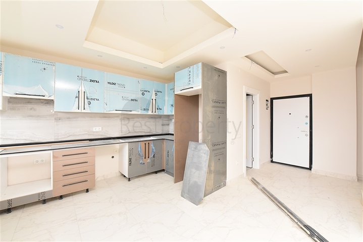 Пентхаус 3+1 с видом на море и горы в районе Авсаллар 