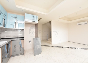 Пентхаус 3+1 с видом на море и горы в районе Авсаллар 