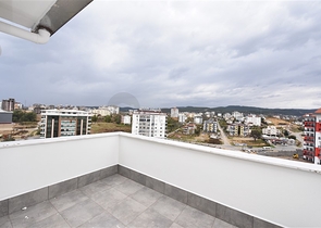 Пентхаус 3+1 с видом на море и горы в районе Авсаллар 