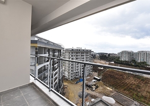 Пентхаус 3+1 с видом на море и горы в районе Авсаллар 