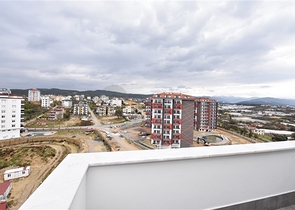 Пентхаус 3+1 с видом на море и горы в районе Авсаллар 