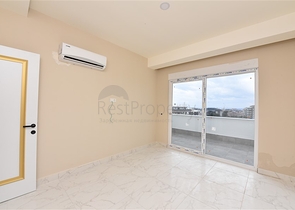 Пентхаус 3+1 с видом на море и горы в районе Авсаллар 