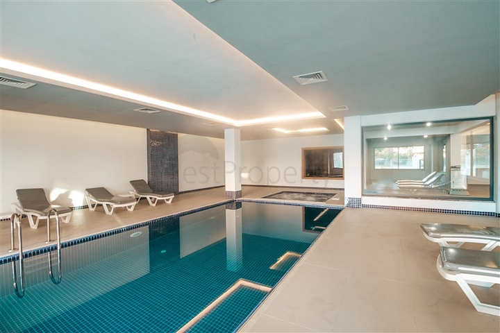 Трехкомнатная квартира c видом на море