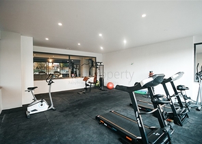 Трехкомнатная квартира c видом на море