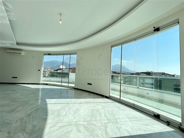 Пентхаус в пешей доступности от моря