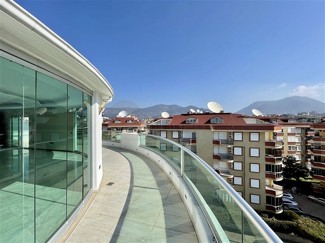 Пентхаус в пешей доступности от моря