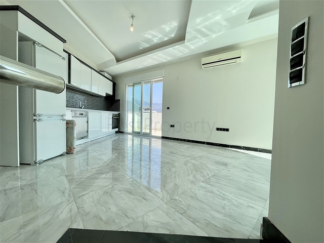 Пентхаус в пешей доступности от моря