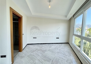 Пентхаус в пешей доступности от моря