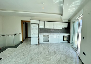 Пентхаус в пешей доступности от моря